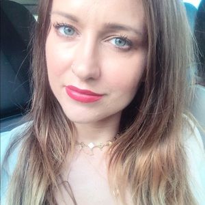 Meet your Posher, Camille